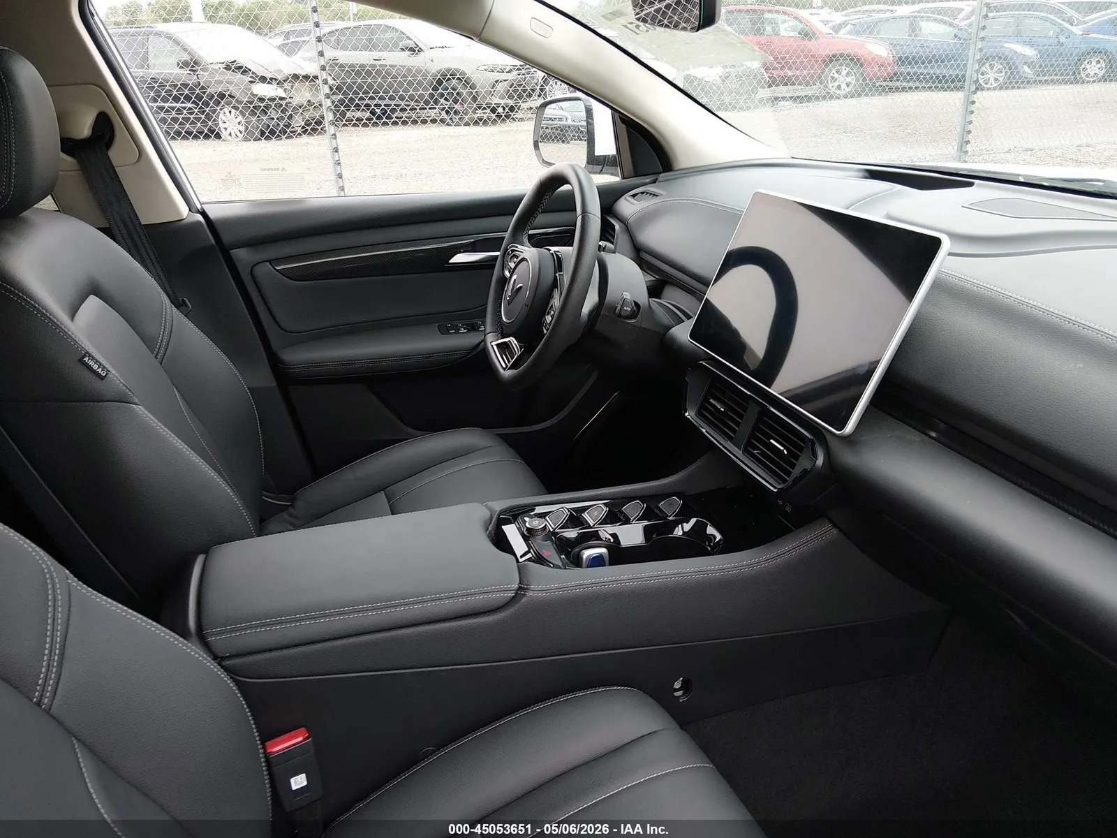 2024 VinFast VF 8 Eco