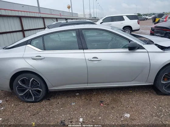 2024 Nissan Altima 2.5 SR