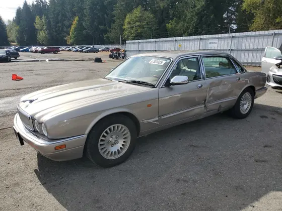 1997 Jaguar XJ Vanden Plas