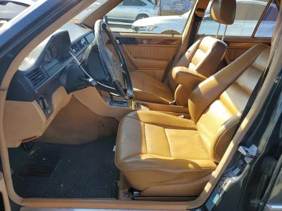 1992 Mercedes-Benz 300 Series 300E