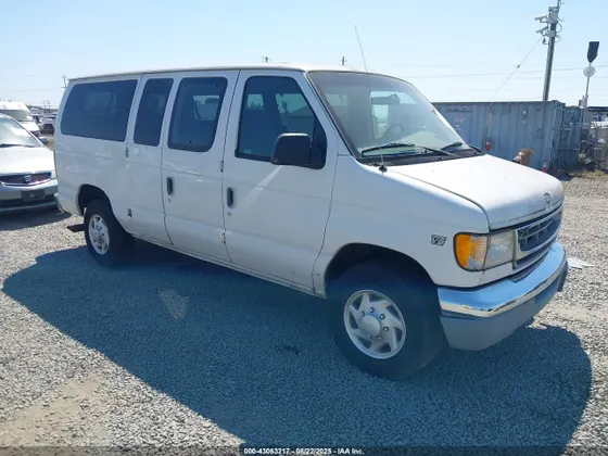 2000 Ford E-350 XL/XLT