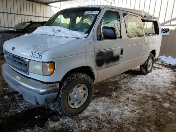 2001 Ford Club Wagon XL