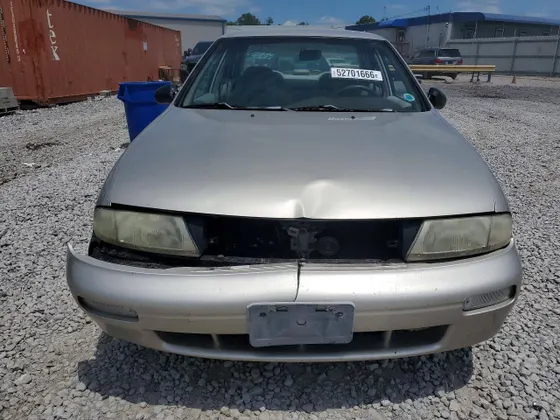 1997 Nissan Altima XE