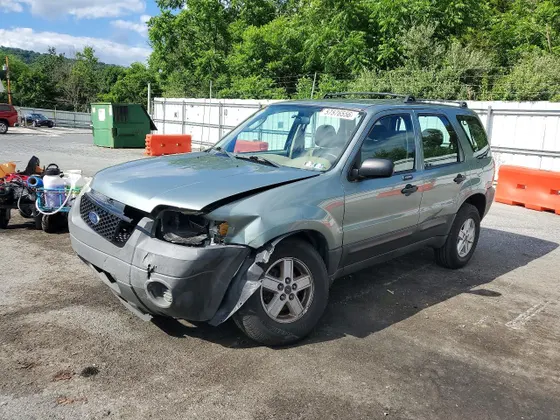 2005 Ford Escape XLS Value