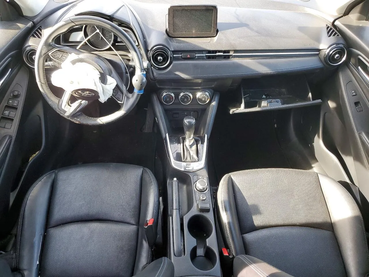 2020 Toyota Yaris Hatchback LE
