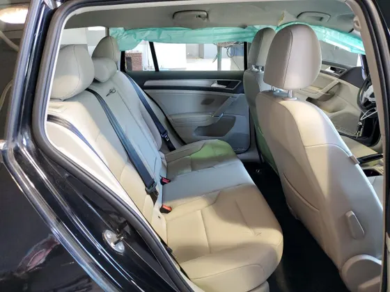 2015 Volkswagen Golf SportWagen TDI SE