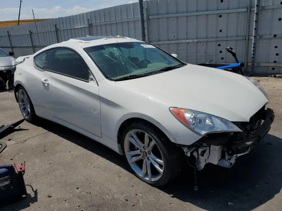 2012 Hyundai Genesis Coupe 3.8 Grand Touring