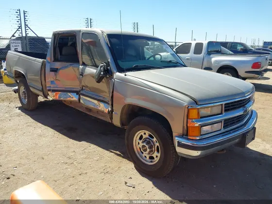 2000 Chevrolet C/K 2500 Crew Cab