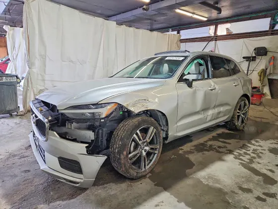 2021 Volvo XC60 Momentum