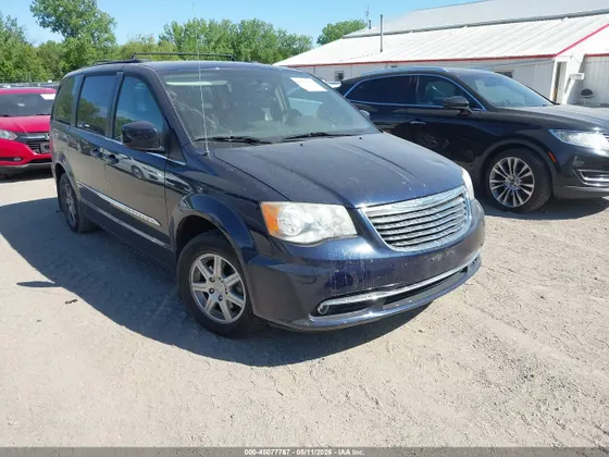 2012 Chrysler Town & Country Touring