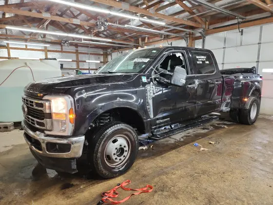 2025 Ford Super Duty F-350 DRW XL