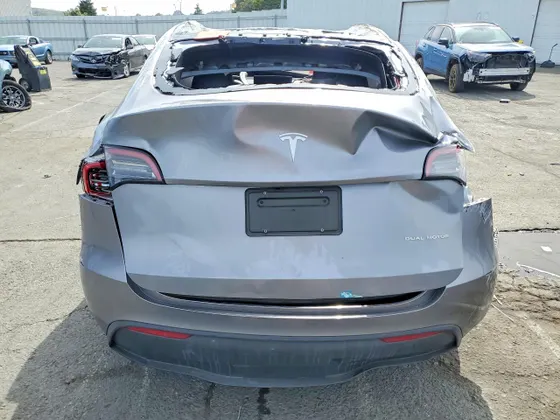 2025 Tesla Model Y Long Range