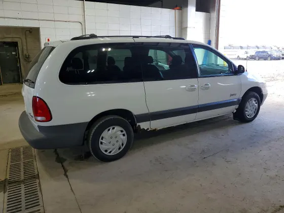 1999 Plymouth Voyager Grand SE