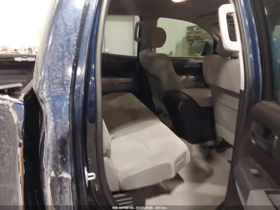 2010 Toyota Tundra 4WD Truck GRADE 5.7L V8