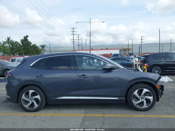 2023 VinFast VF 8 Eco