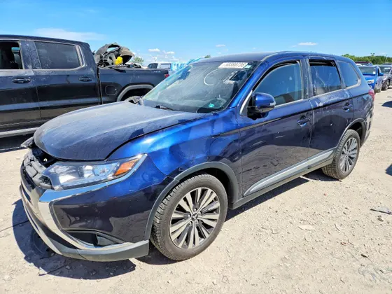 2019 Mitsubishi Outlander SE