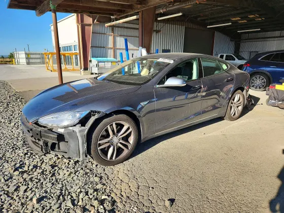 2013 Tesla Model S