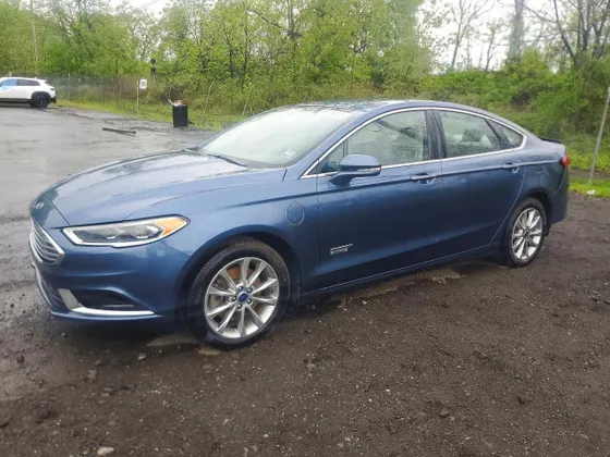 2018 Ford Fusion Energi SE