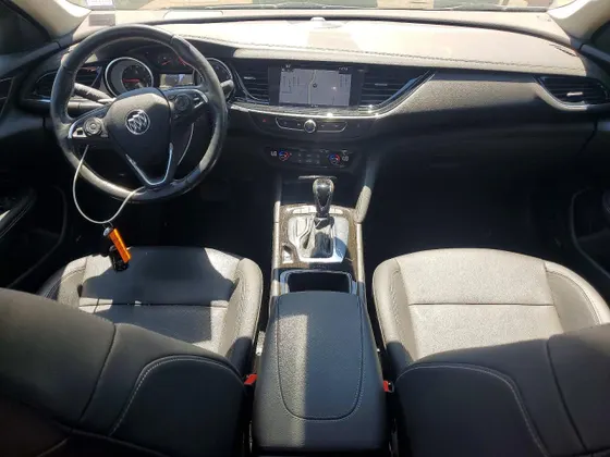 2018 Buick Regal Sportback Essence