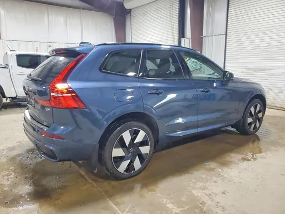 2025 Volvo XC60 Plug-In Hybrid Plus