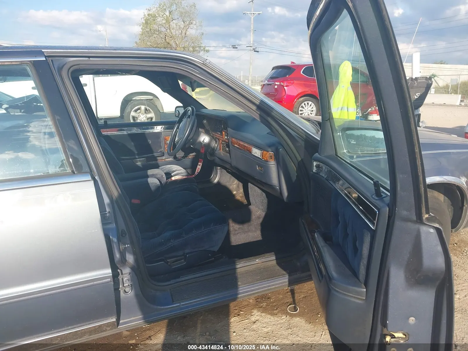1991 Chrysler New Yorker FIFTH AVENUE