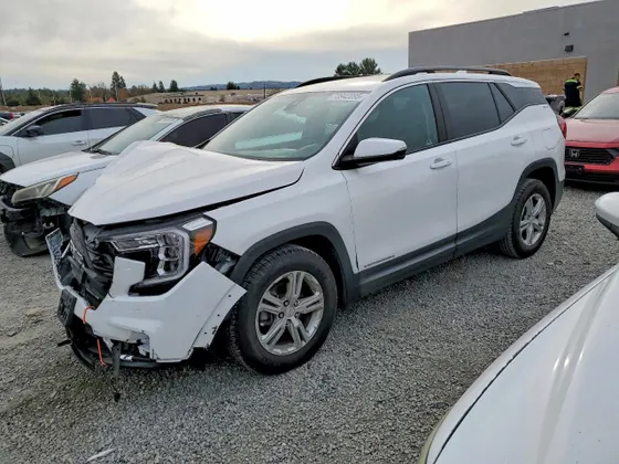 2022 GMC Terrain SLE