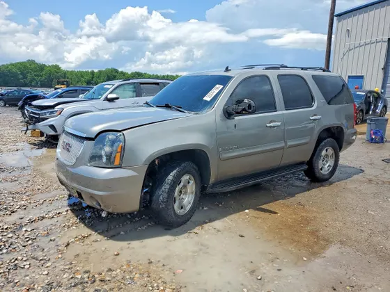 2008 GMC Yukon SLE w/3SB