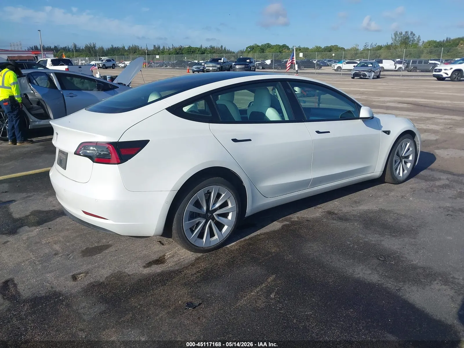2022 Tesla Model 3 REAR-WHEEL DRIVE