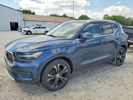 2020 Volvo XC40 Inscription