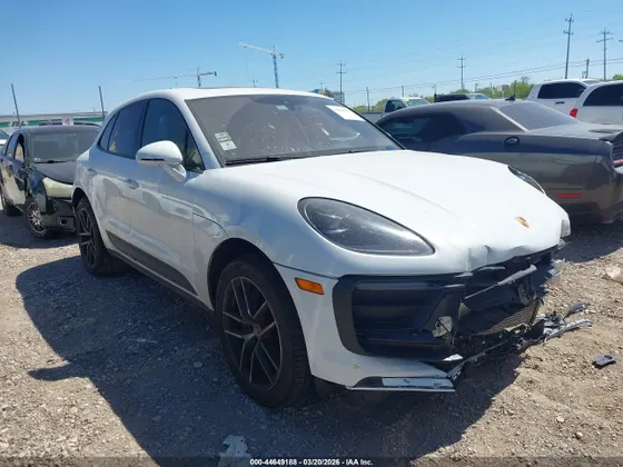 2023 Porsche Macan T