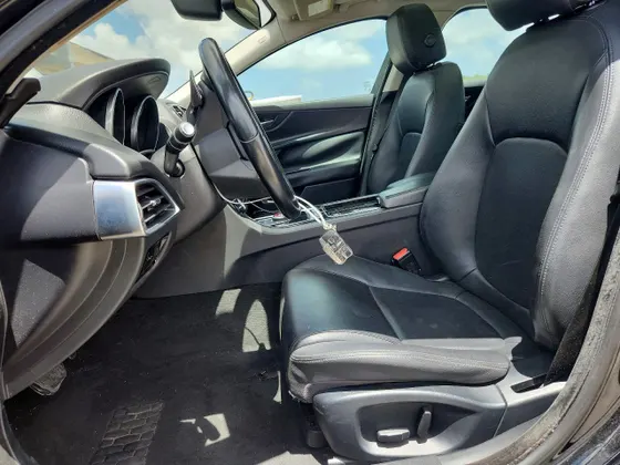 2018 Jaguar XE 25t
