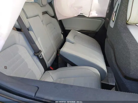 2025 Rivian R1T Premium