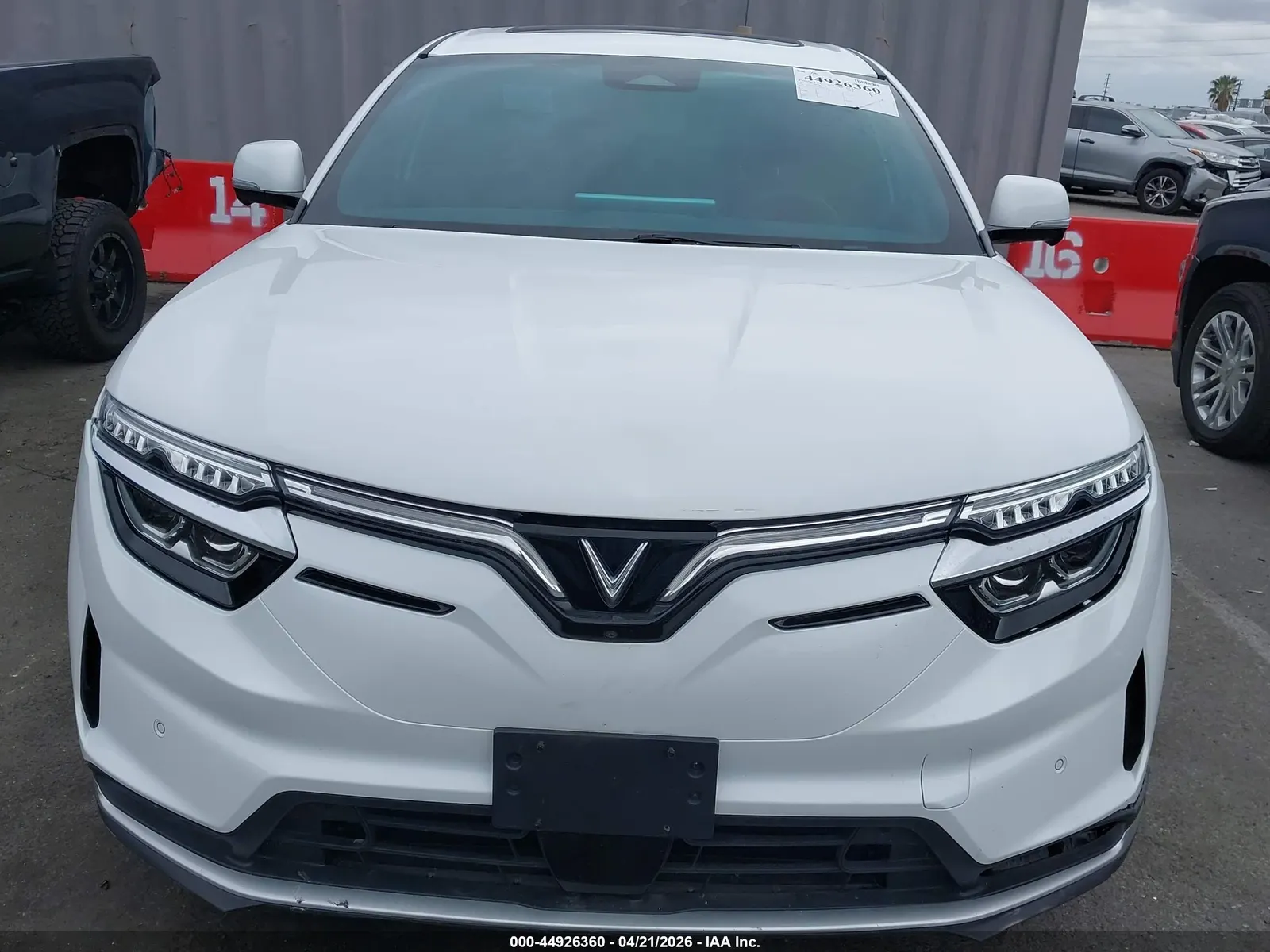 2025 VinFast VF 8 Plus
