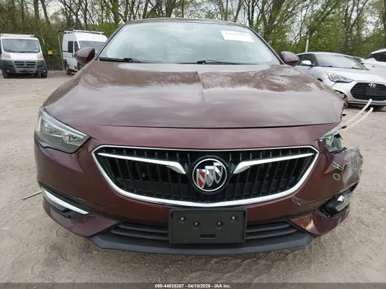 2018 Buick Regal Sportback Essence