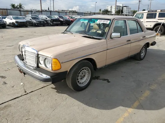 1983 Mercedes-Benz 300 Series 300D-T