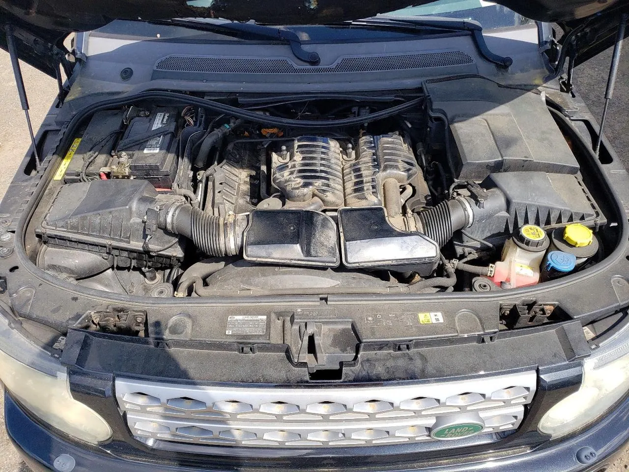 2011 Land Rover LR4 LUX