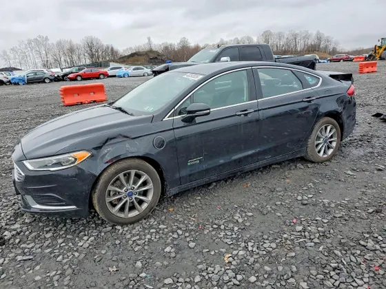 2018 Ford Fusion Energi SE
