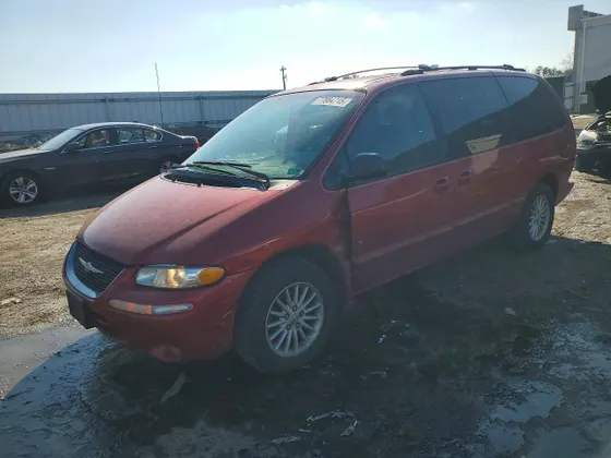 2000 Chrysler Town & Country LX