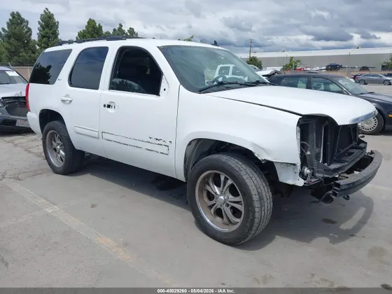 2009 GMC Yukon SLT w/4SB