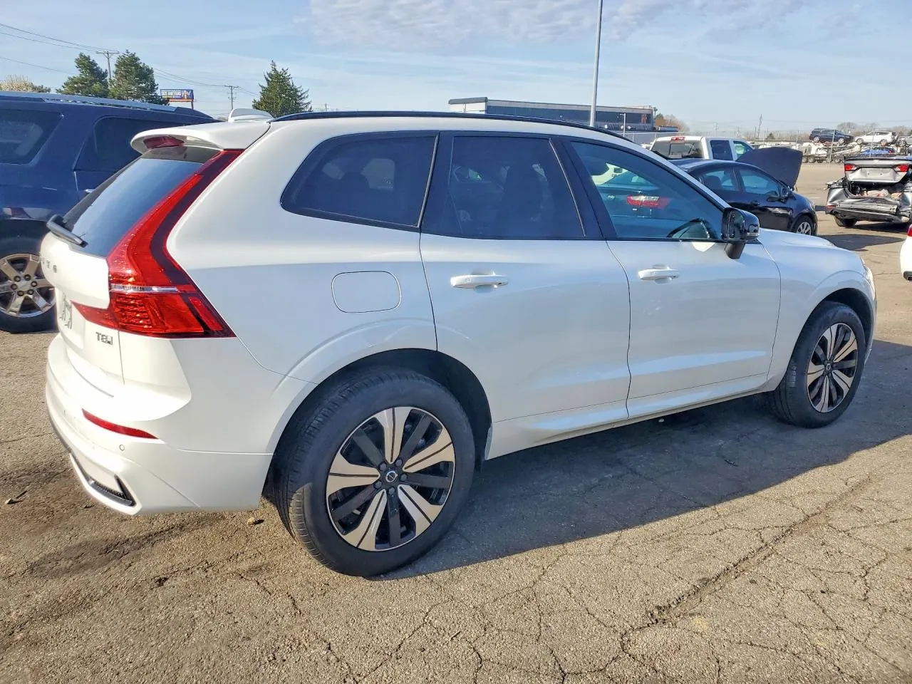 2025 Volvo XC60 Plug-In Hybrid Core