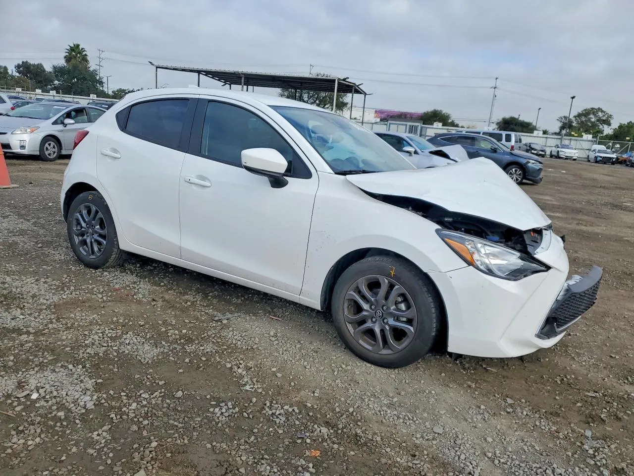 2020 Toyota Yaris Hatchback LE
