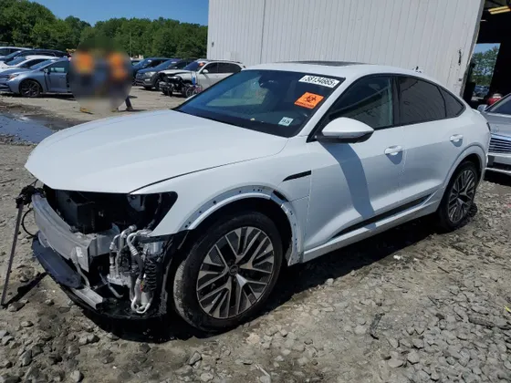 2024 Audi Q8 e-tron Sportback S line Premium Plus