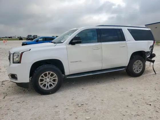 2017 GMC Yukon XL SLT
