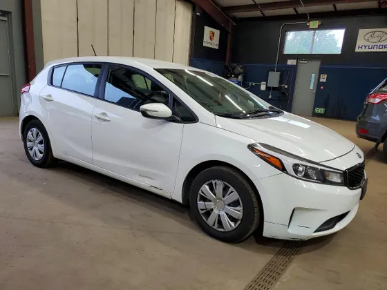 2017 Kia Forte5 LX