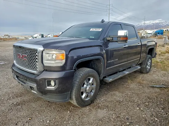 2015 GMC Sierra 3500HD available WiFi Denali