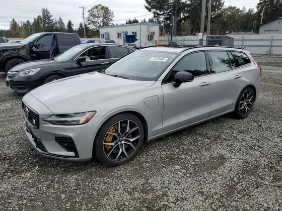 2023 Volvo V60 Recharge Plug-In Hybrid Polestar Engineered
