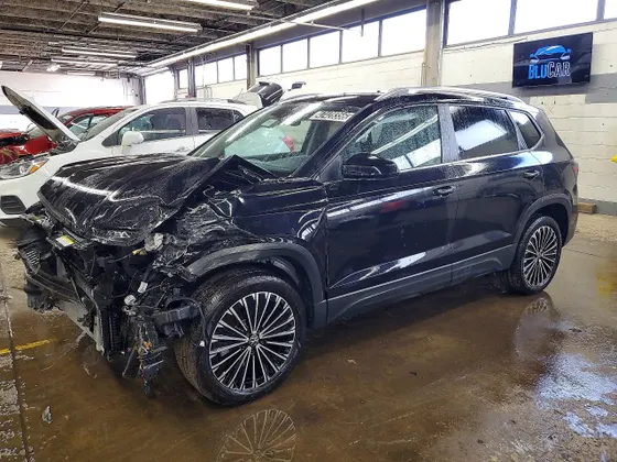 2026 Volkswagen Taos SE