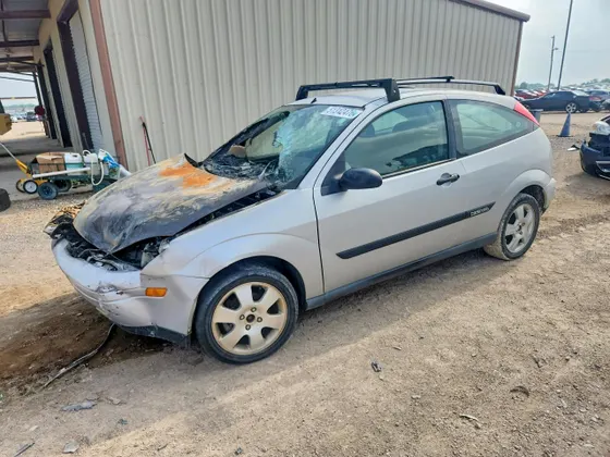 2000 Ford Focus ZX3
