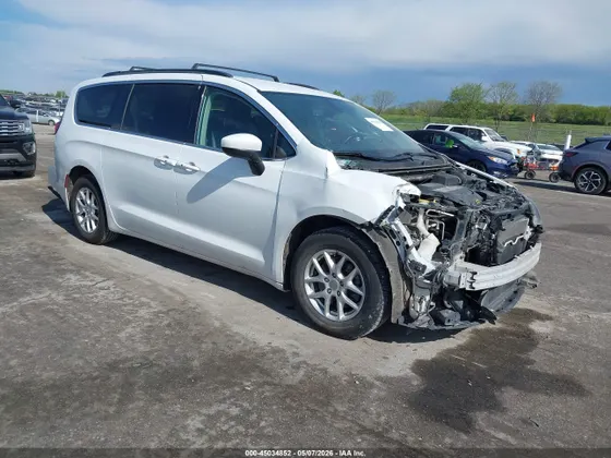2020 Chrysler Voyager LXI