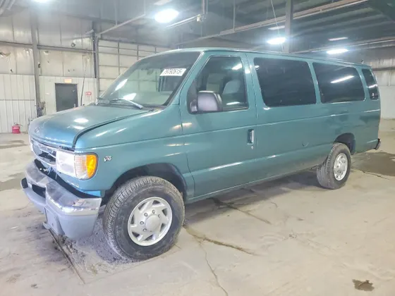 1998 Ford Club Wagon XL